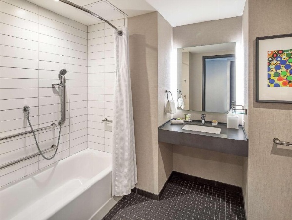 Hilton Des Moines Downtown image 28